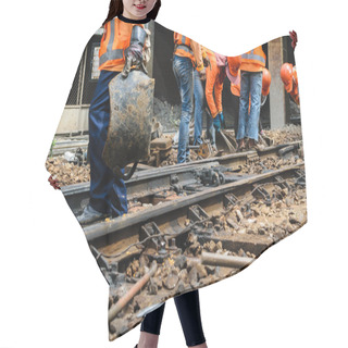 Personality  Restoration The Railroad Tracks Hair Cutting Cape