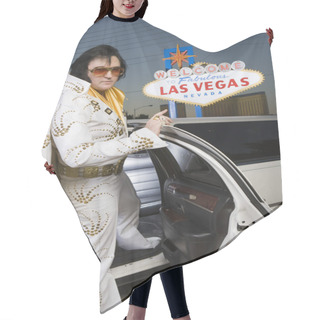 Personality  Portrait Of Elvis Presley Impersonator Stepping Out From Car With 'Welcome To Las Vegas' Sign In The Background Hair Cutting Cape