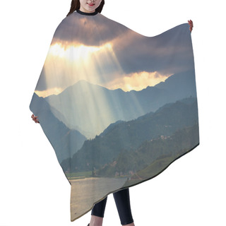 Personality  Sunlight From The Heavens Hair Cutting Cape