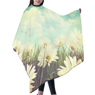 Personality  Vintage Look Of Summer Daisies In Grass Hair Cutting Cape