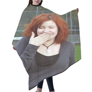 Personality  Laughing Teen Hair Cutting Cape