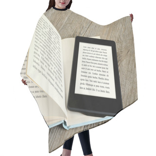 Personality  Ebook Reader Hair Cutting Cape