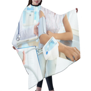 Personality  Firsrt Aid Hair Cutting Cape