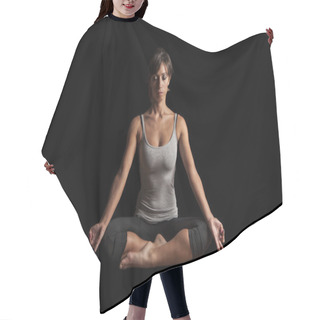 Personality  Woman Practicing Yoga Meditation Hair Cutting Cape