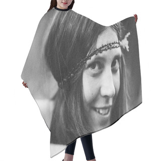 Personality  Hippy Girl Hair Cutting Cape