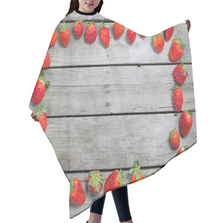 Personality  Frame Of Fresh Strawberries  Hair Cutting Cape
