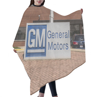 Personality  Marion - Circa April 2017: General Motors Logo And Signage At The Metal Fabricating Division. GM Opened This Plant In 1956 III Hair Cutting Cape