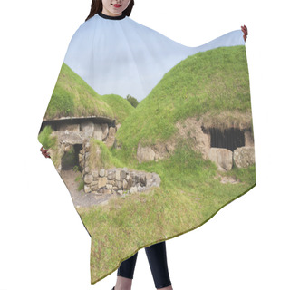 Personality  Newgrange Megalithic Passage Tomb 3200 BC , County Meath, Ireland Hair Cutting Cape