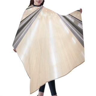 Personality  Bowling Street Wooden Floor Perspective Hair Cutting Cape