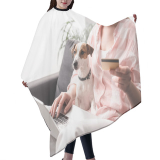 Personality  Cropped View Of Happy Woman Holding Credit Card Near Dog And Laptop While Online Shopping At Home Hair Cutting Cape