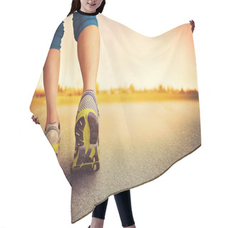 Personality  Woman Going For Jog Hair Cutting Cape