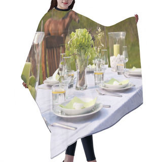 Personality  Outdoor Table Setting Hair Cutting Cape