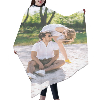 Personality  Couple Looking At Each Other On Sandy City Beach Hair Cutting Cape