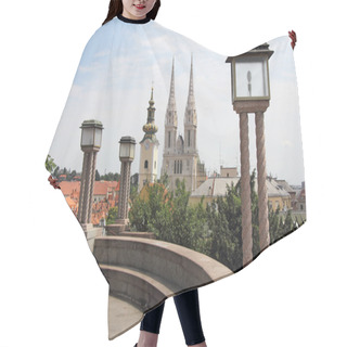 Personality  Panoramic Zagreb Hair Cutting Cape