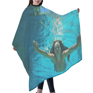 Personality  Young Woman Underwater Hair Cutting Cape