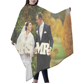 Personality  Happy Wedding Couple In Autumn Day With Sign Mrs & Mr Hair Cutting Cape