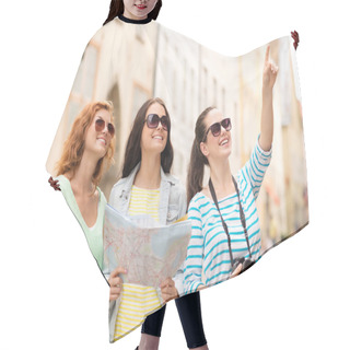 Personality  Smiling Teenage Girls With Map And Camera Hair Cutting Cape