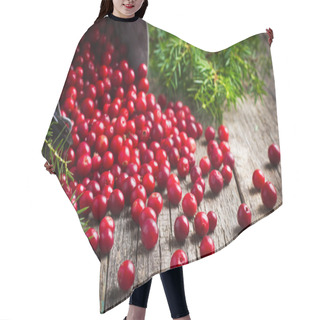 Personality  Fresh Cranberry (cowberry) On Wooden Background Hair Cutting Cape
