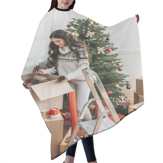 Personality  Woman With Christmas Decorations Hair Cutting Cape