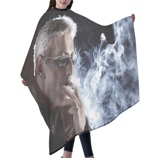 Personality  Man Smoking Cigarette Hair Cutting Cape
