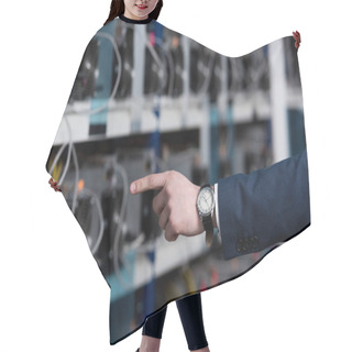 Personality  Cropped Shot Of Businessman Pointing At Cryptocurrency Mining Farm Hair Cutting Cape