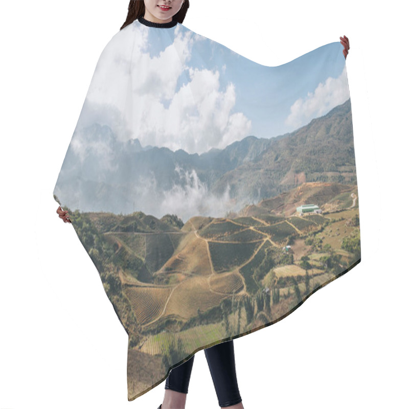 Personality  Vietnam Hair Cutting Cape