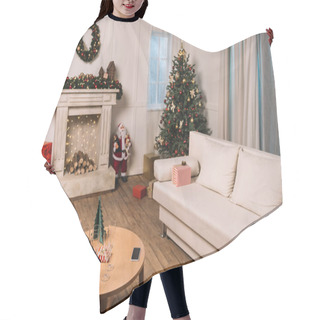 Personality  Empty Room With Christmas Tree Hair Cutting Cape