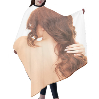 Personality  Woman With Long Hair From The Back Hair Cutting Cape