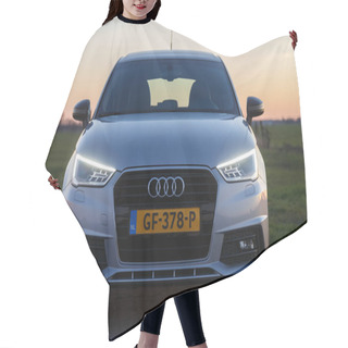 Personality  Audi A1 Sportback S-line T Hair Cutting Cape