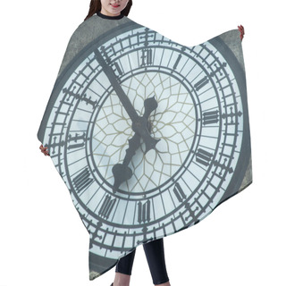 Personality  Vintage Black And White Clock In A Wall Hair Cutting Cape