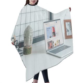 Personality  Laptop With Loaded Ebay Page On Table In Modern Office Hair Cutting Cape