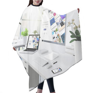 Personality  Office Responsive Devices Website Builder 3d Rendering Hair Cutting Cape