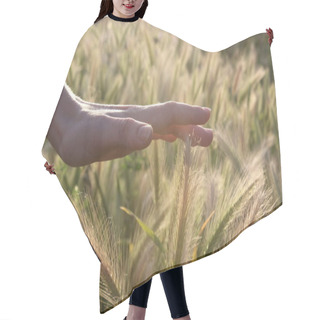 Personality  Hand Touching Each Pin Hair Cutting Cape