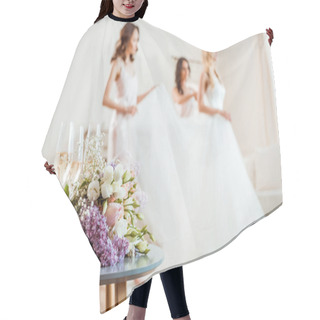 Personality  Wedding Bouquet With Bride And Bridesmaids Hair Cutting Cape