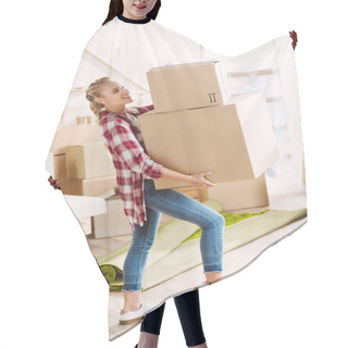 Personality  Girl With Cardboard Boxes Hair Cutting Cape