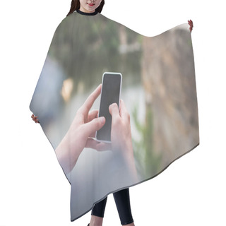 Personality  Man Using Smartphone Hair Cutting Cape