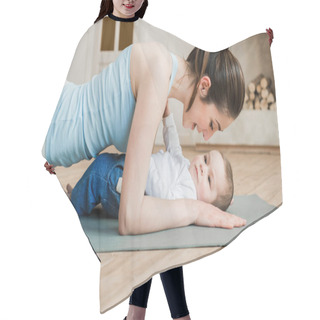 Personality  Woman With Her Son During Workout Hair Cutting Cape