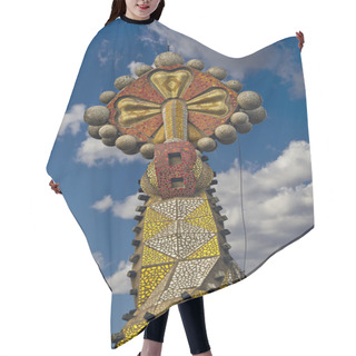 Personality  Sagrada Familia Top Of Tower Detail Hair Cutting Cape