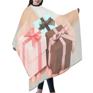 Personality  Woman Holding Christmas Gifts Hair Cutting Cape