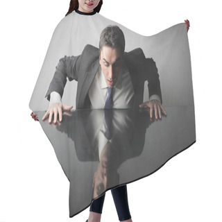Personality  Astonishment Hair Cutting Cape