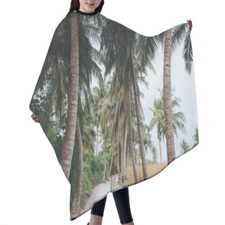 Personality  Exotic Hair Cutting Cape