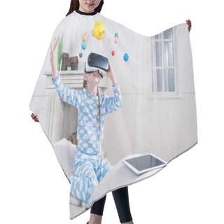 Personality  Girl In Virtual Reality Headset  Hair Cutting Cape