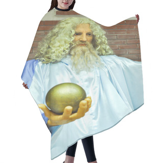 Personality  Wax Statue Of Zeus Hair Cutting Cape
