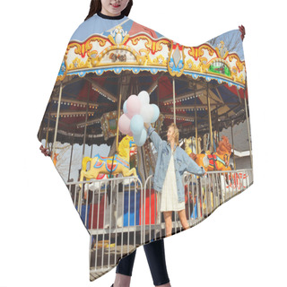Personality  Beautiful Young Woman With Balloons In The Amusement Park Hair Cutting Cape