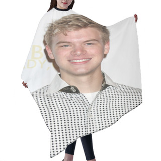 Personality  Kenton Duty Hair Cutting Cape