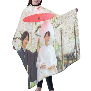 Personality  Celebration Of A Typical Wedding In Japan Hair Cutting Cape