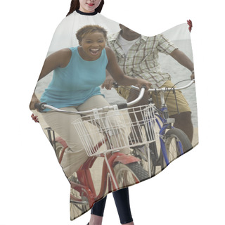 Personality  Couple Cycling On Beach Hair Cutting Cape