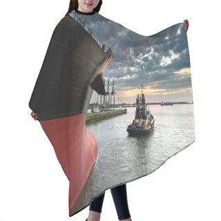 Personality  Ship In The Harbor Hair Cutting Cape