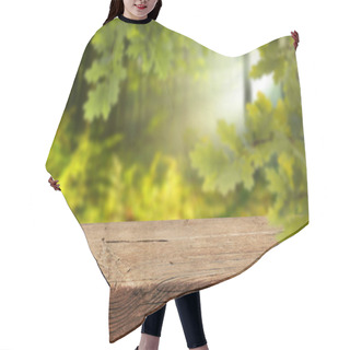 Personality  Empty Table For Display Montages Hair Cutting Cape