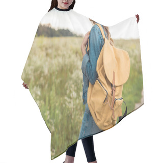 Personality  Cropped Shot Of Woman With Yellow Backpack Standing In Field Hair Cutting Cape